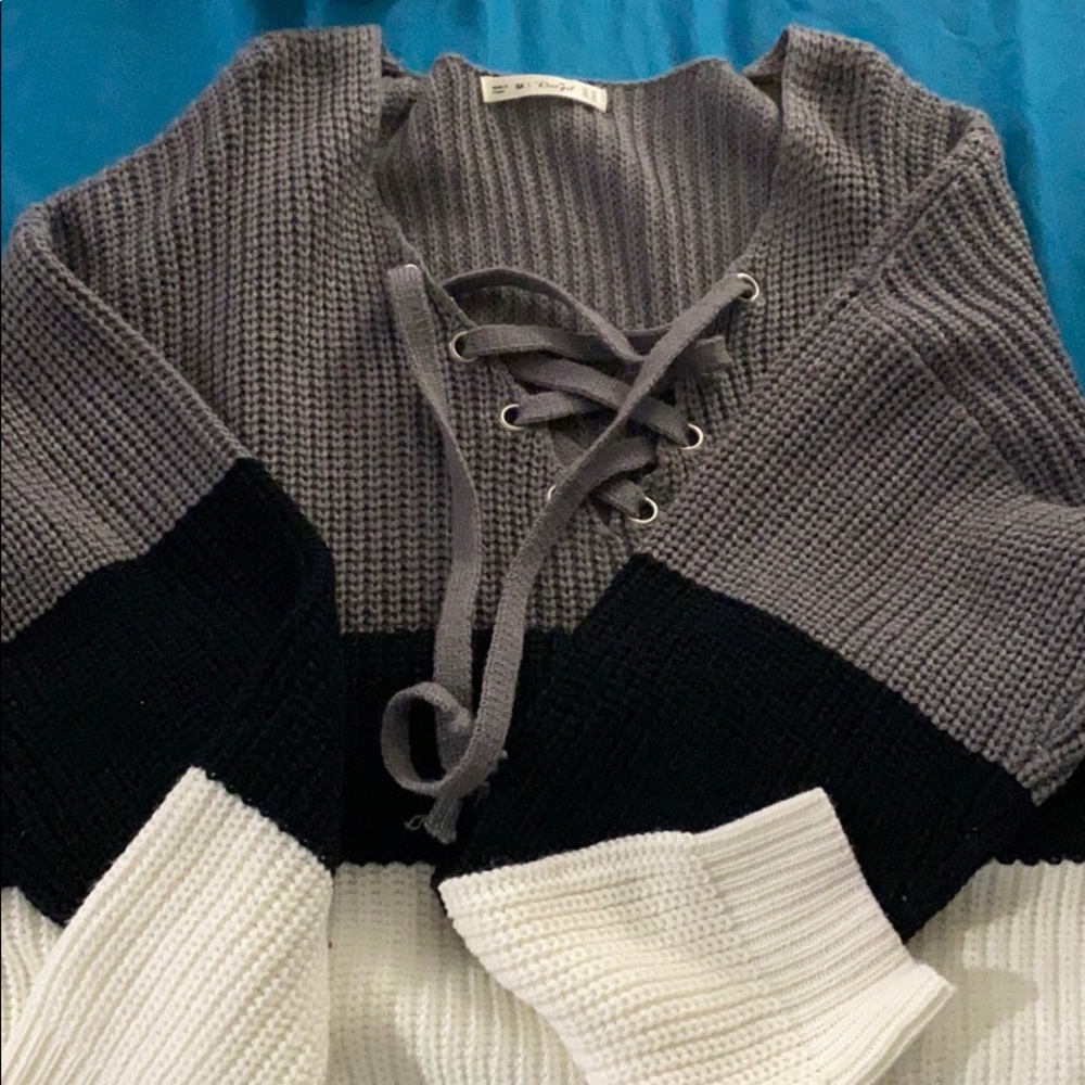 Dark multi-color long sleeve center tie-up sweater